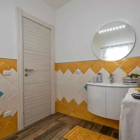 Mugoni Per 5 Persone Con Patio E Piscina E Σπίτι διακοπών Σάσαρι