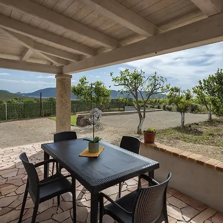Σπίτι διακοπών Mugoni Per 5 Persone Con Patio E Piscina E
