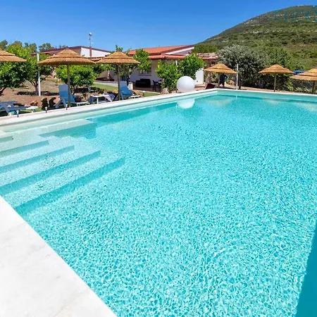 Mugoni Per 5 Persone Con Patio E Piscina E * Sassari