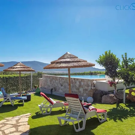 Mugoni Per 5 Persone Con Patio E Piscina E Dom wakacyjny *